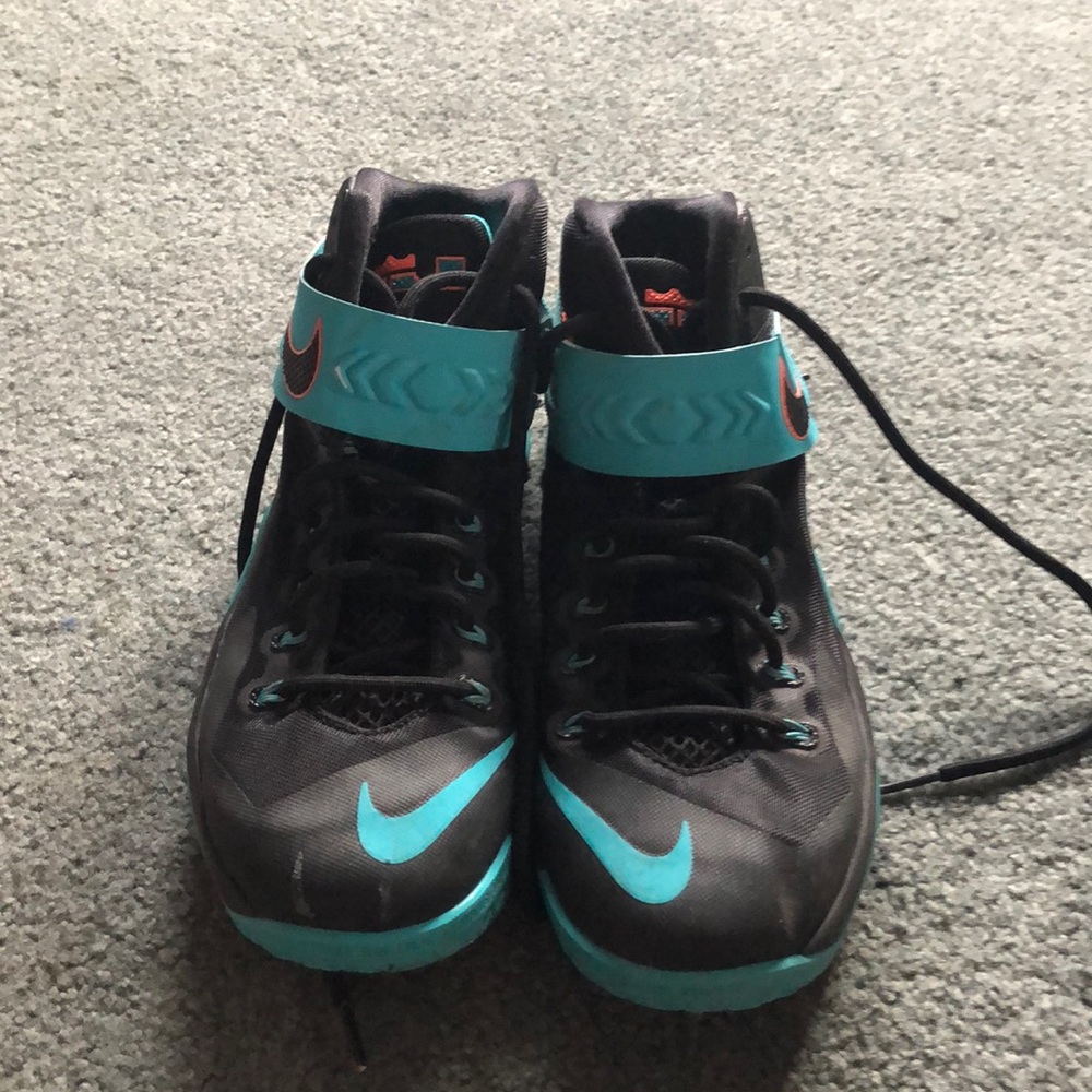 Lebron Solider 8